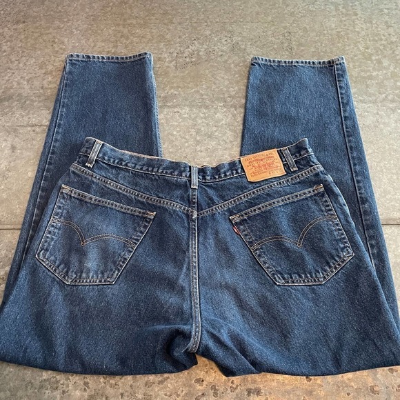 Levi's Vintage 90s Y2K Relaxed Straight Leg Jeans Dark Blue Medium Wash 40x32 - Picture 1 of 13